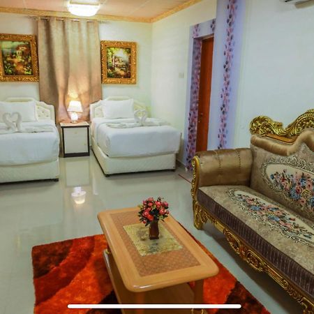 איברה Capital O 141 Golden Rays Hotel מראה חיצוני תמונה