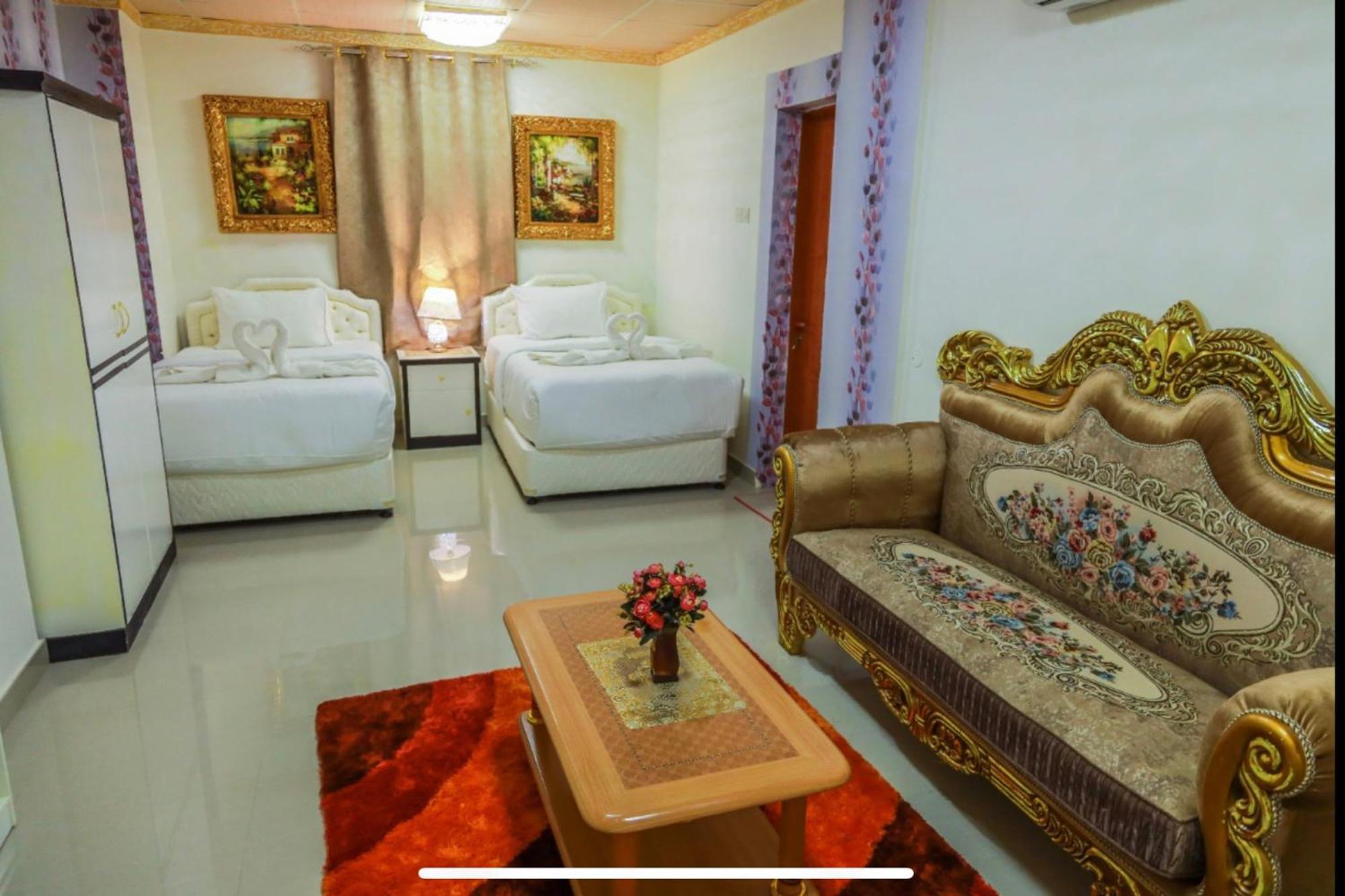 איברה Capital O 141 Golden Rays Hotel מראה חיצוני תמונה
