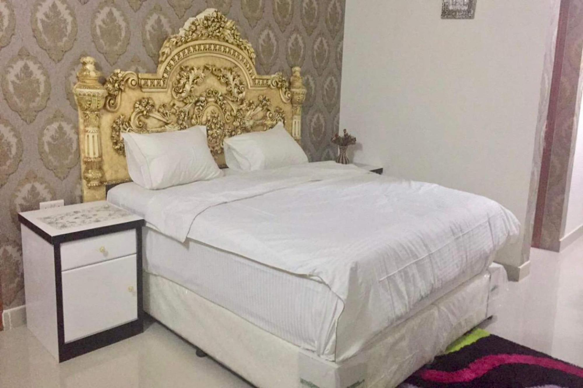 איברה Capital O 141 Golden Rays Hotel מראה חיצוני תמונה